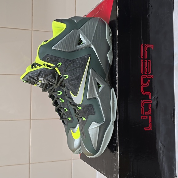 Nike LeBron XI 'Dunkman' - Picture 2 of 7